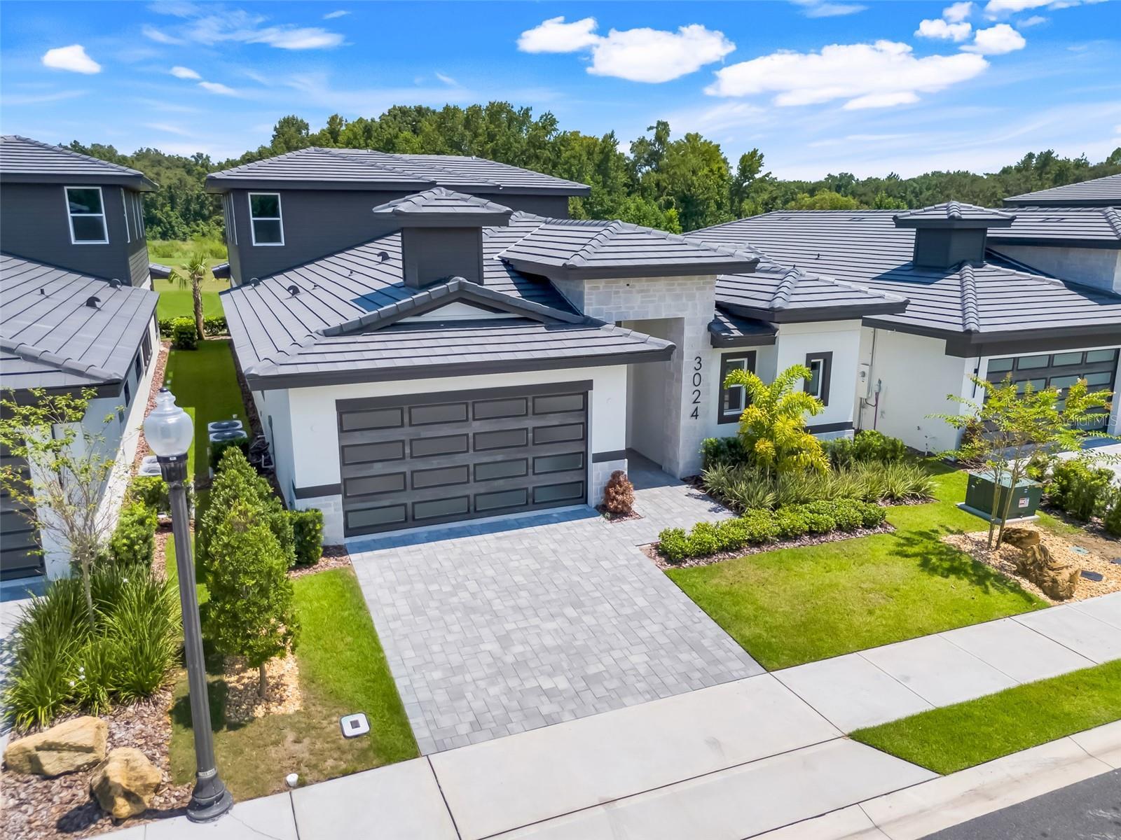 Photo of Listing #O6299692