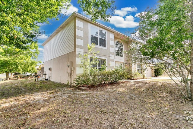 2995 White Magnolia Loop, CLERMONT