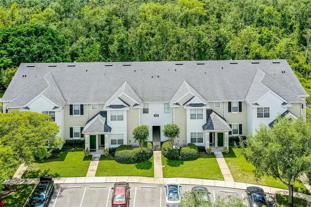 304 Southern Pecan Circle 105, WINTER GARDEN