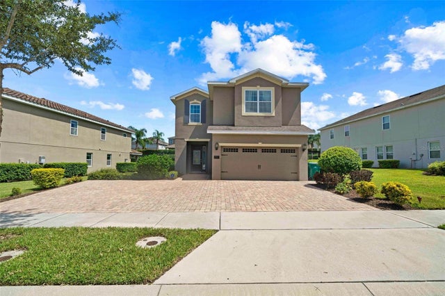 341 Falls Drive, KISSIMMEE