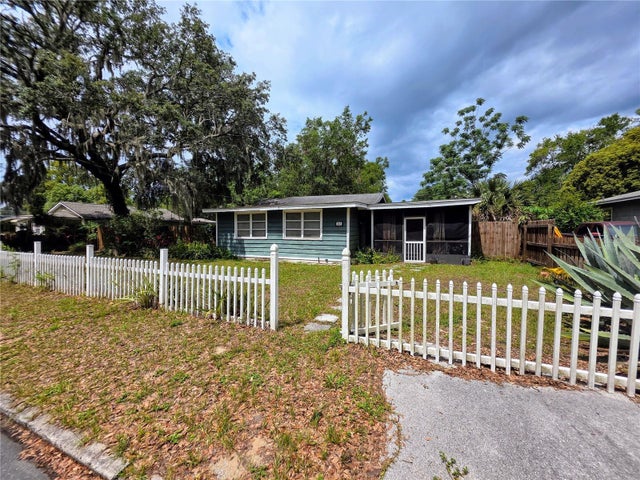 245 South Rhodes Street, MOUNT DORA
