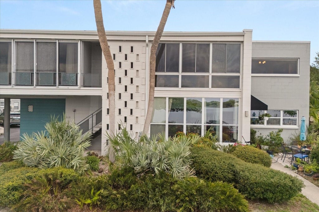 151 North Orlando Avenue 212, WINTER PARK