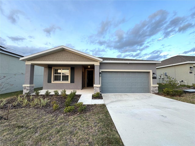 1147 Pomelo Street, DAVENPORT