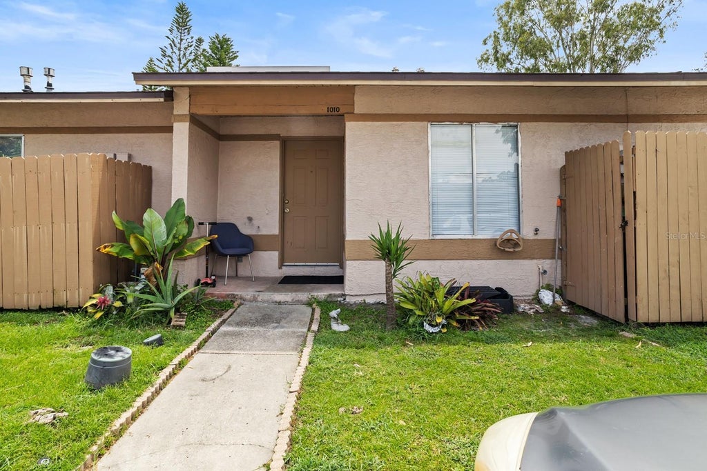 1010 Stucki Terrace, WINTER GARDEN