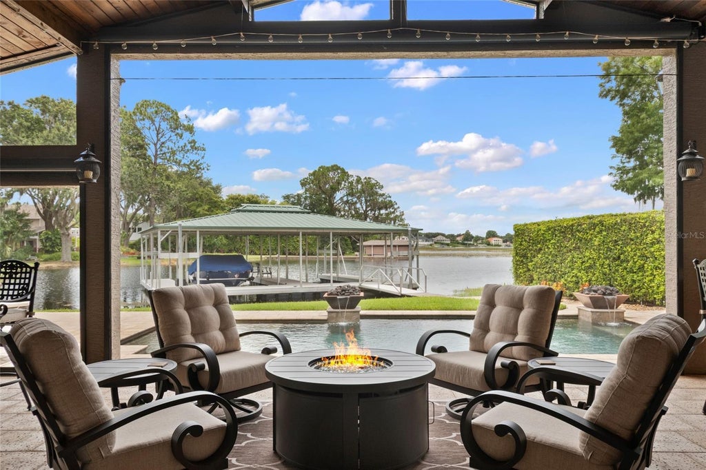 9070 Ron Den Lane, WINDERMERE