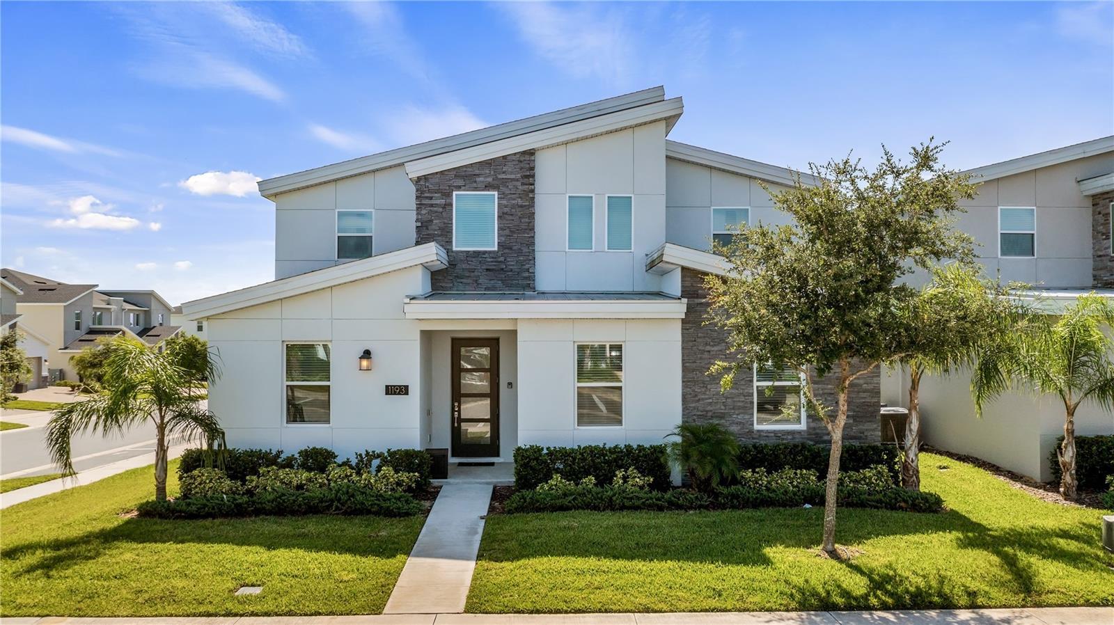 Photo of Listing #O6329381