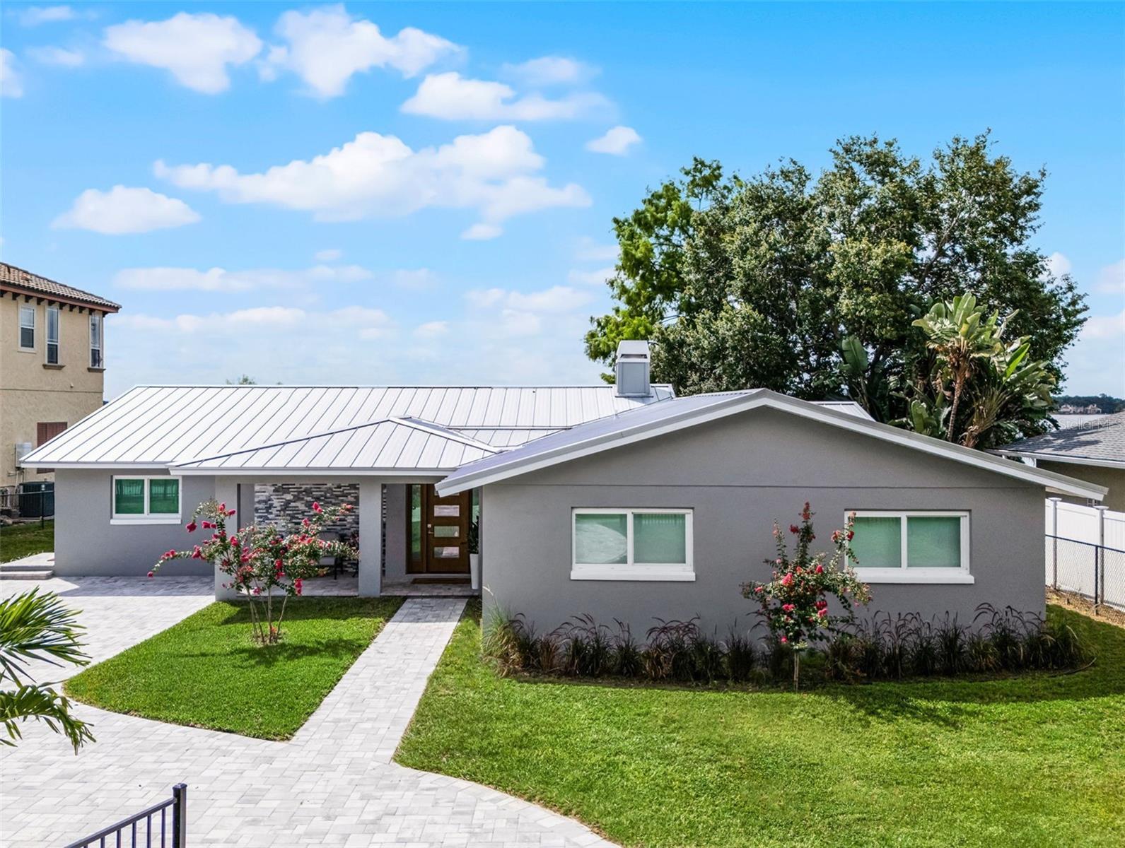 Photo of Listing #O6329909