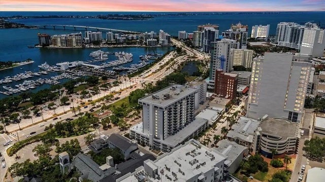 101 South Gulfstream Avenue 10b, SARASOTA