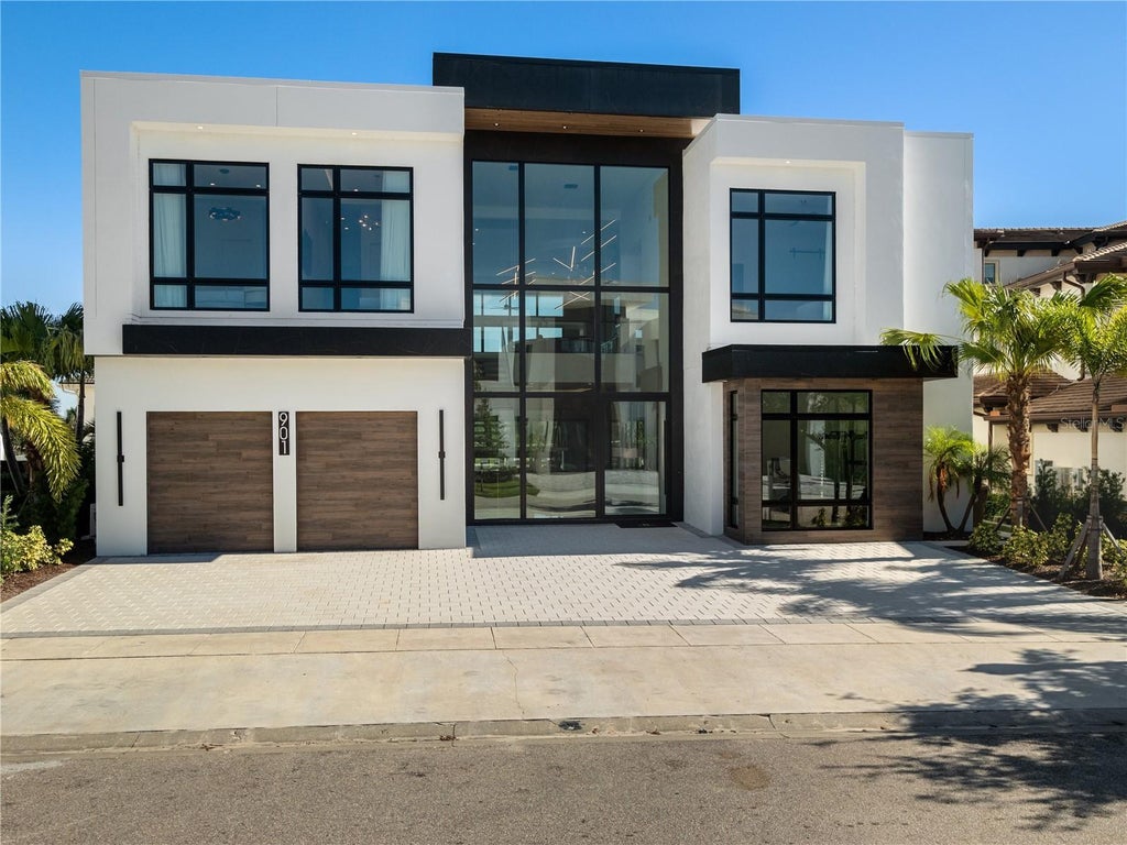 901 Golden Bear Drive, REUNION