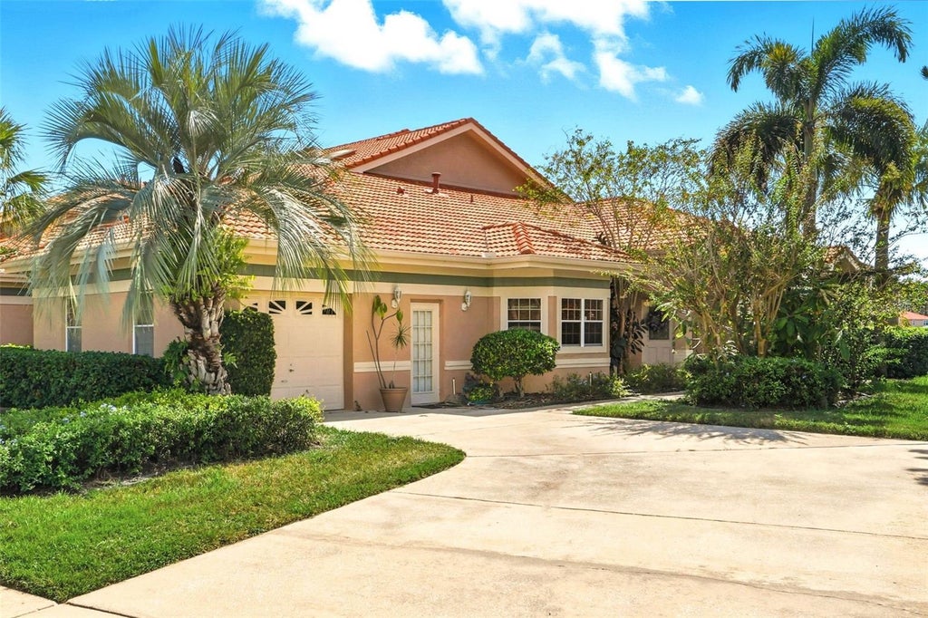 4870 Watervista Drive, ORLANDO