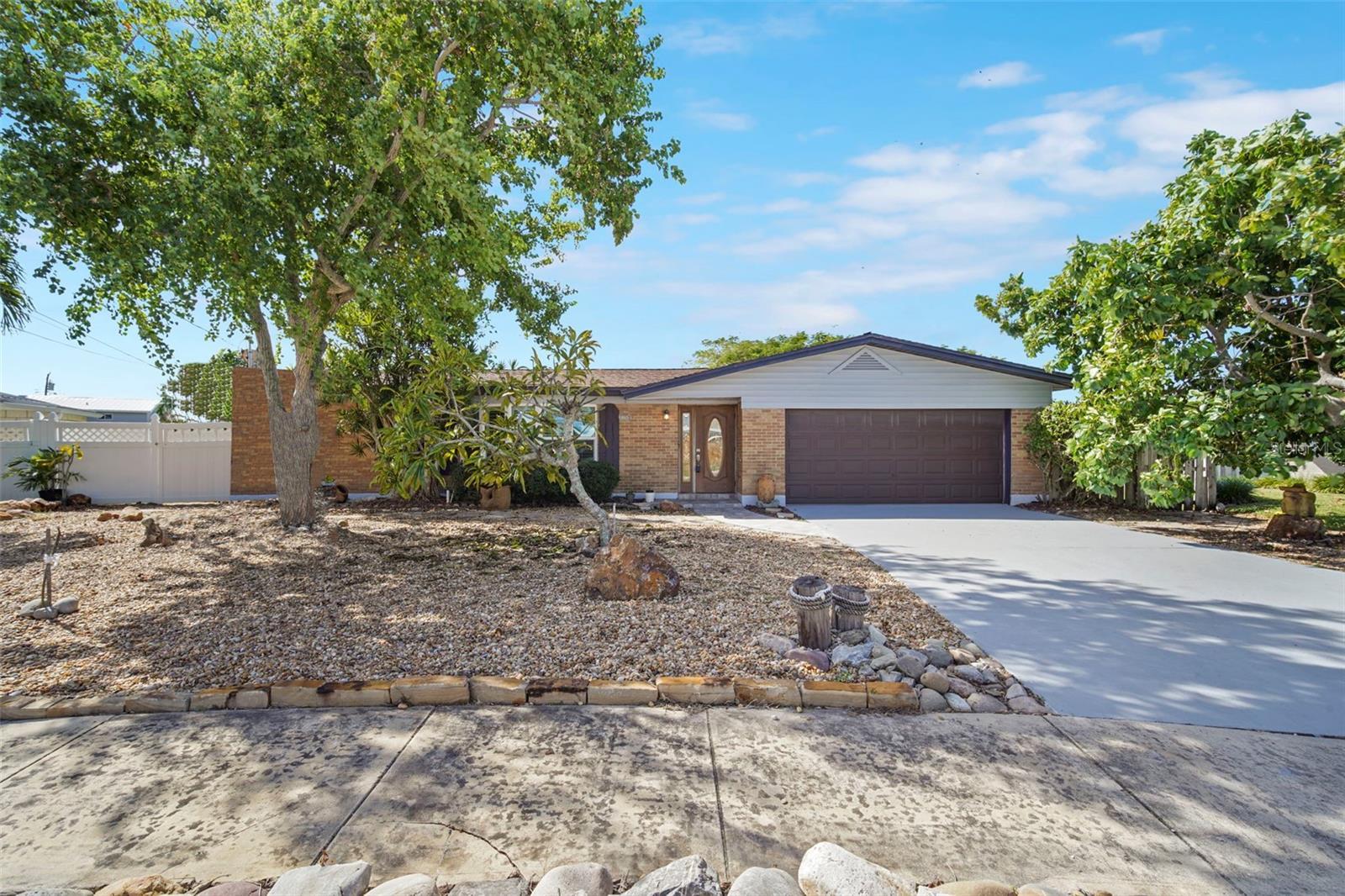 Photo of Listing #O6353658