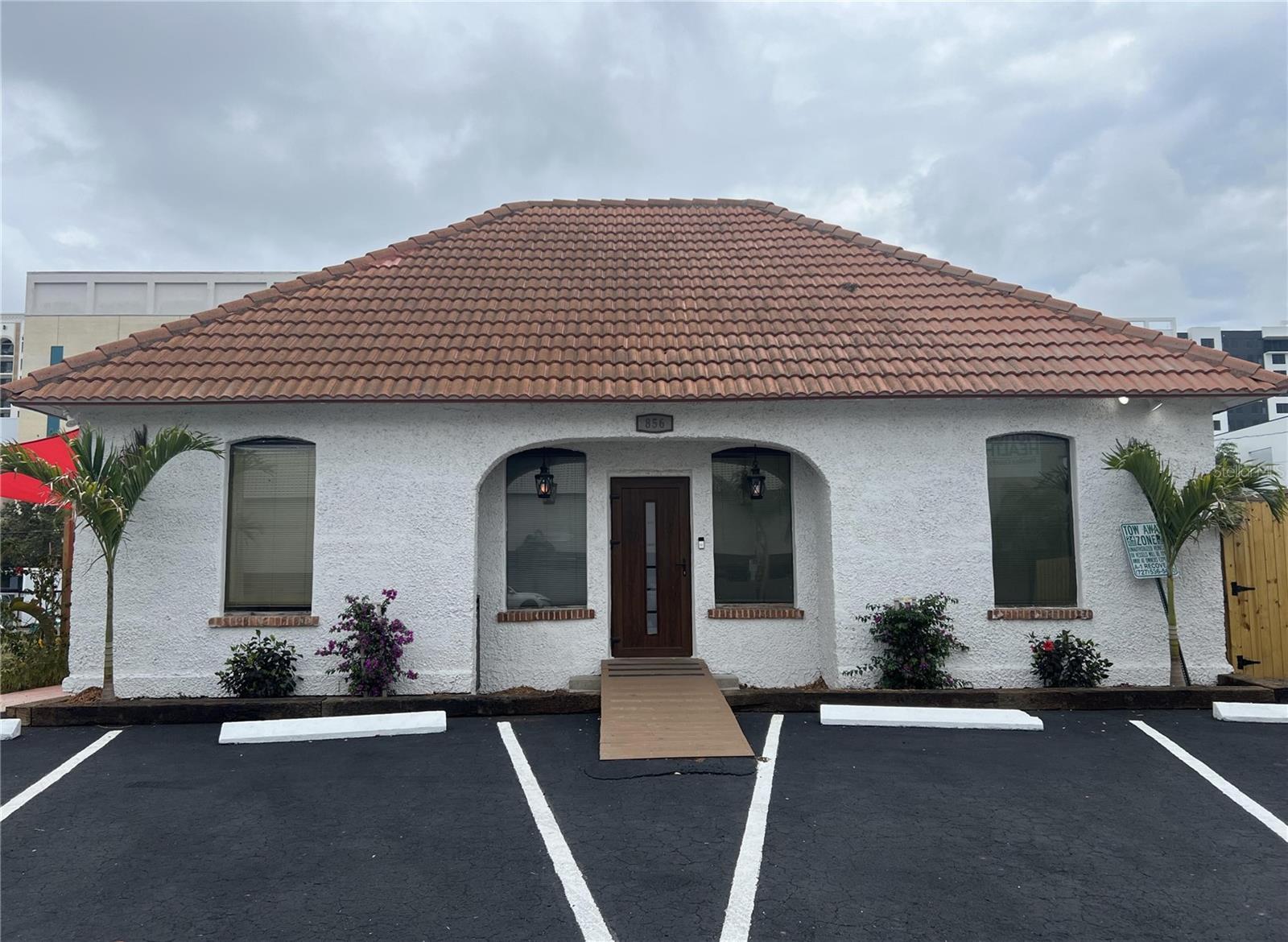 Photo of Listing #O6356925