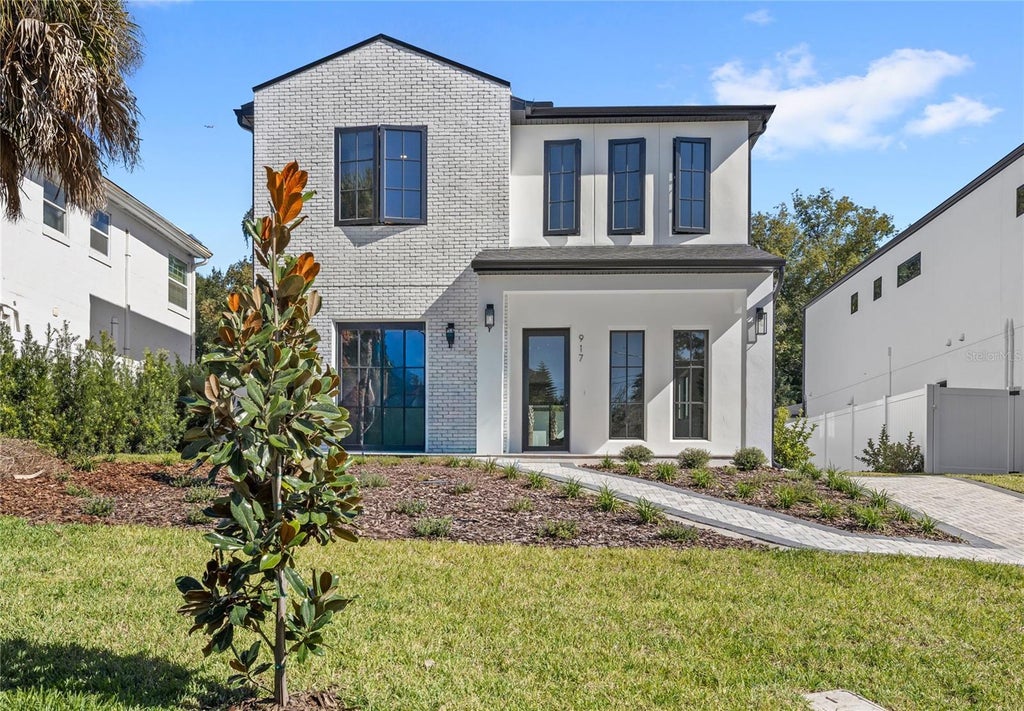 917 Lake Emerald Drive, ORLANDO