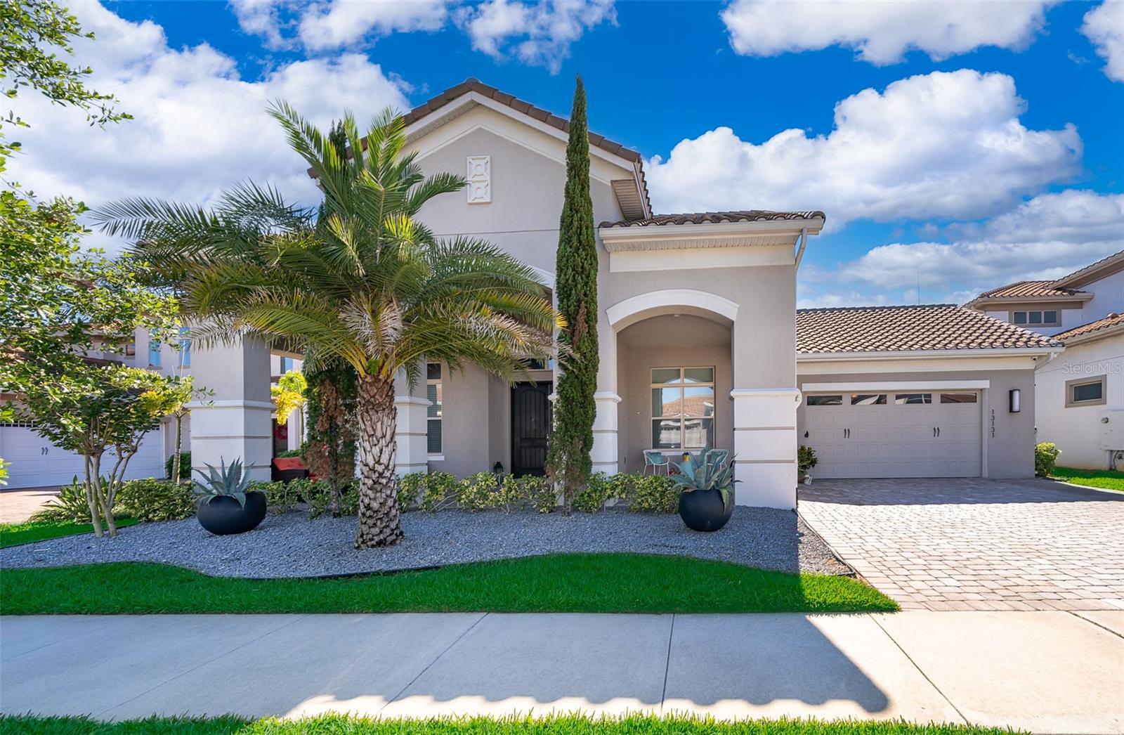 Photo of Listing #O6365192