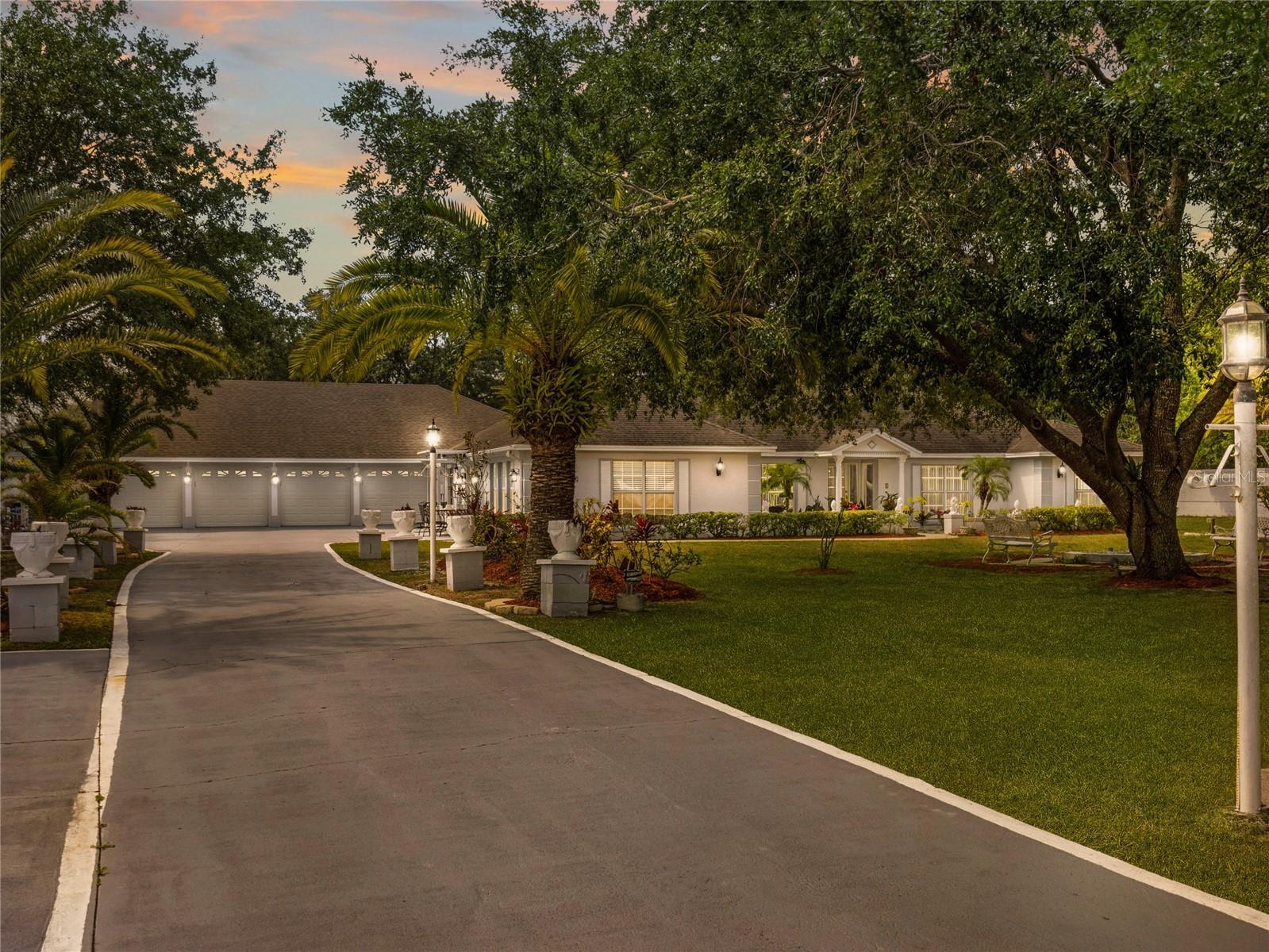 Photo of Listing #O6365197