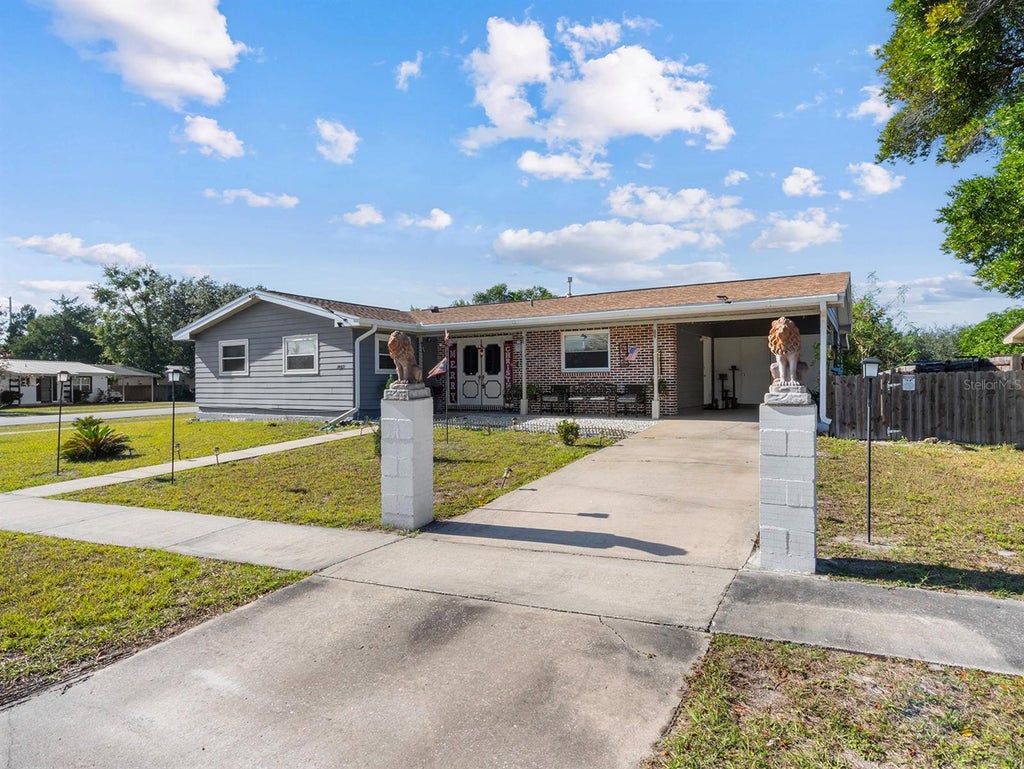 2310 Fairgren Avenue, DELTONA