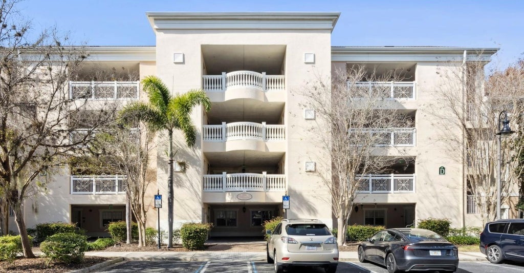 1356 Centre Court Ridge Drive 202, REUNION