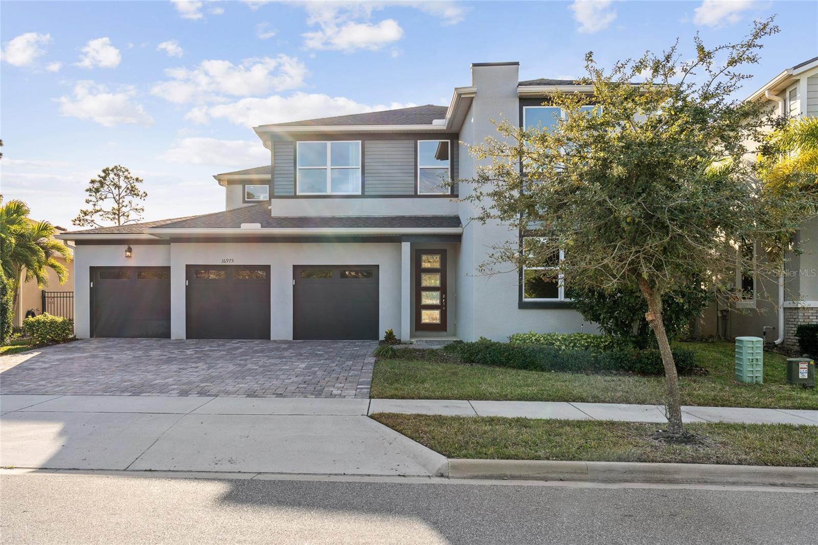 Photo of Listing #O6376353