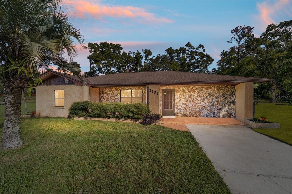 5201 East Jasmine Lane, INVERNESS