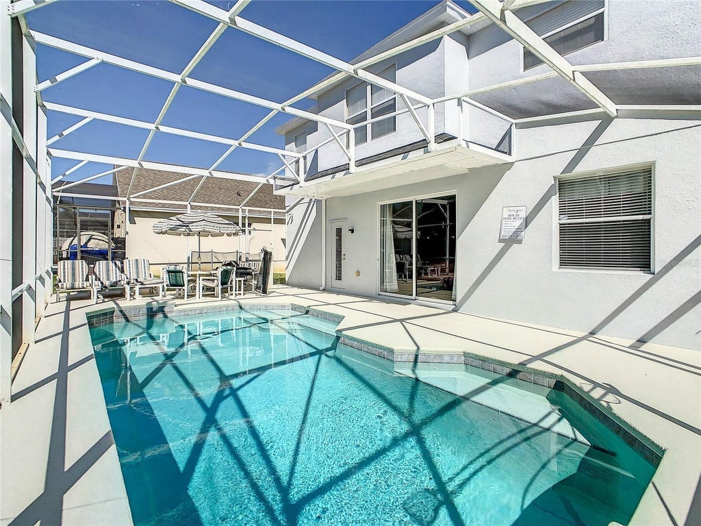 310 Henley Cir, DAVENPORT HAMLET AT WEST HAVEN. MLS P4927784