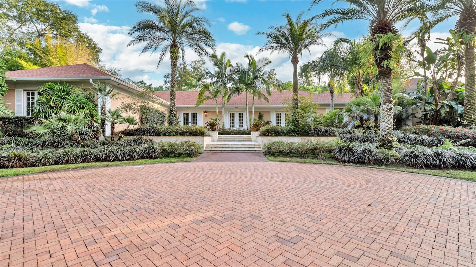 Photo of Listing #P4937620