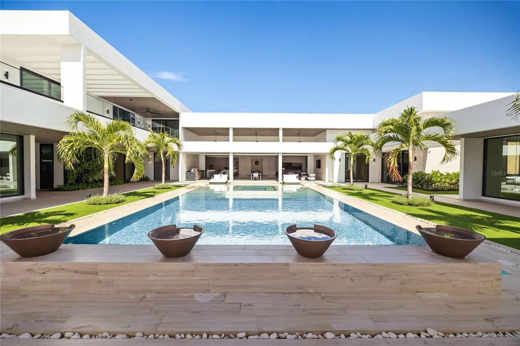 7 Golf View Drive, DORADO