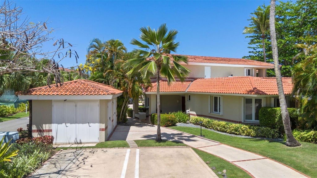 12 The Greens, DORADO