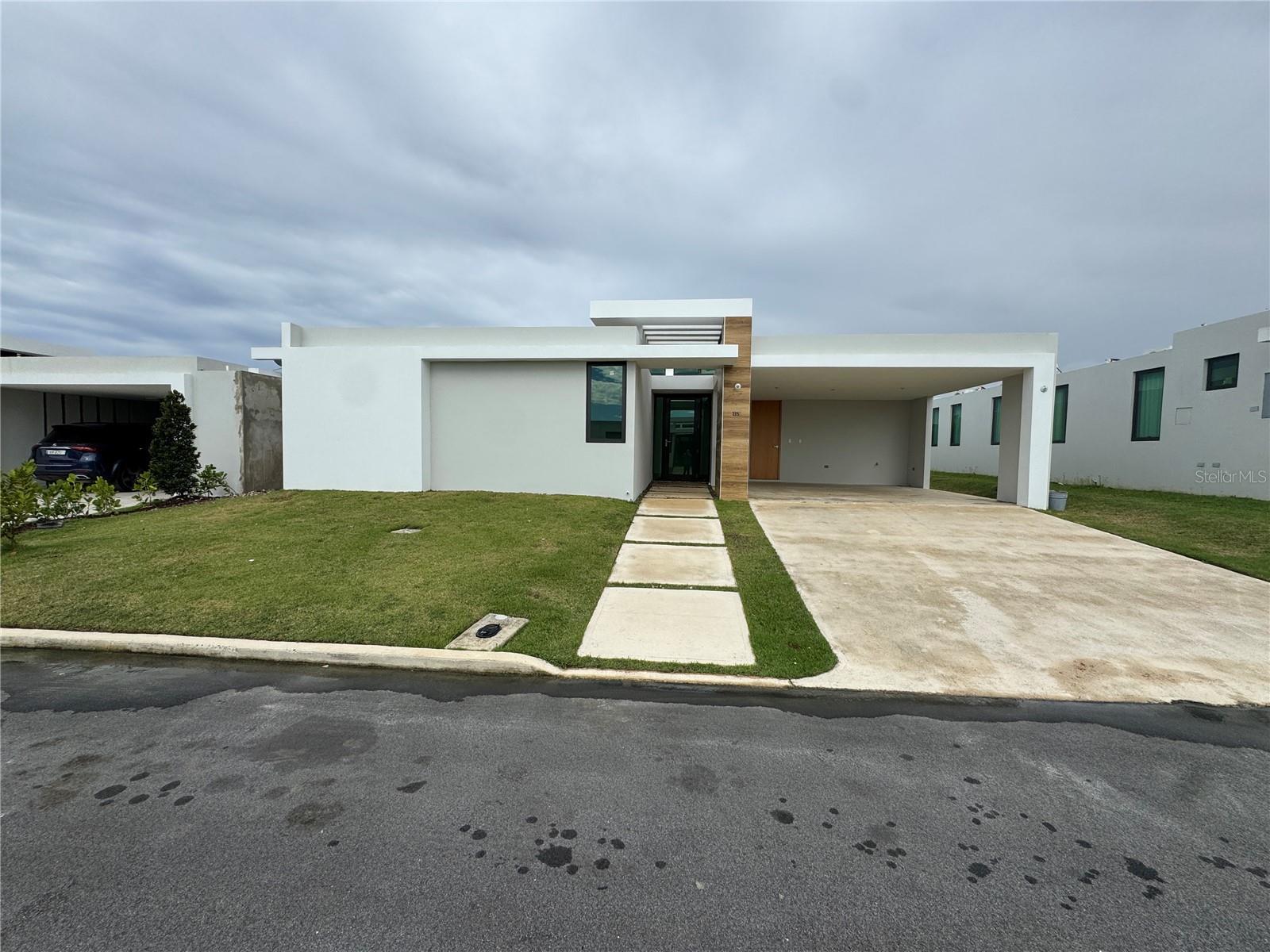 Photo of Listing #PR9118096