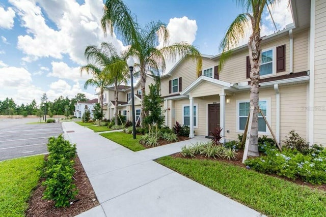 8906 Shine Drive, KISSIMMEE