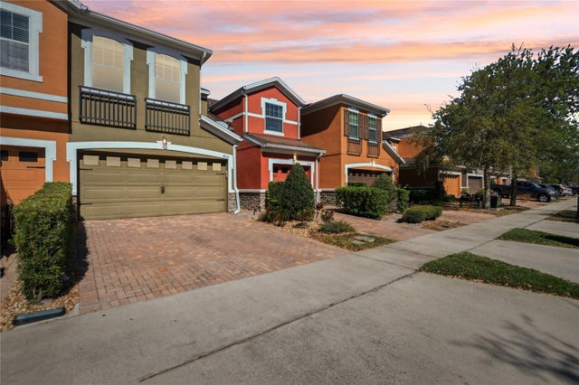 9535 Silver Buttonwood Street, ORLANDO