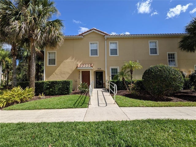 2736 Oakwater Drive, KISSIMMEE