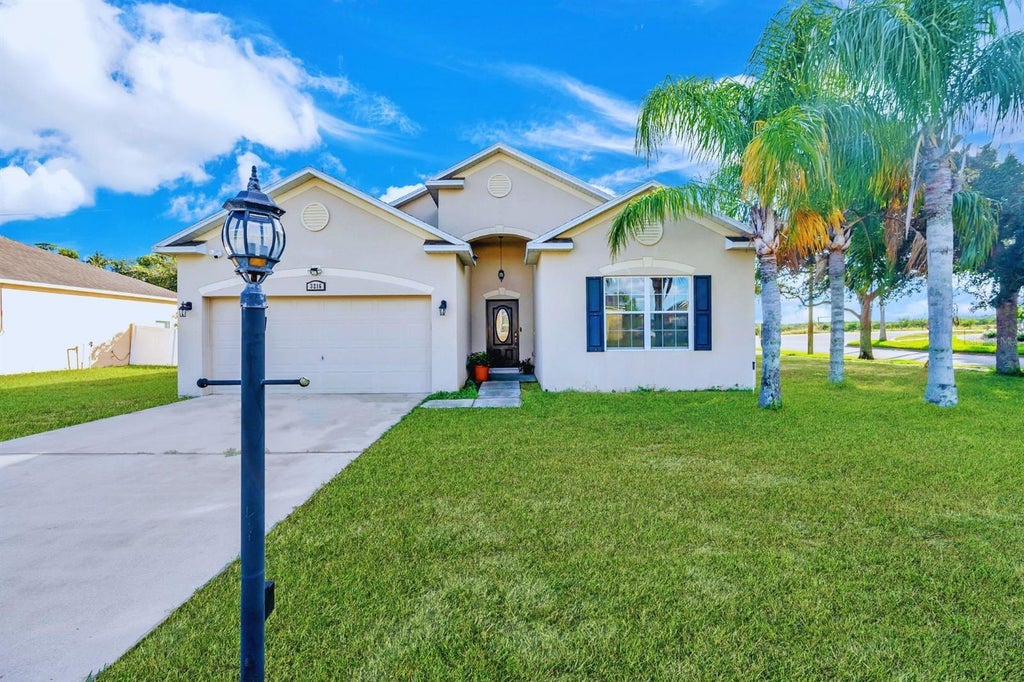 3216 Lynrock Avenue, DUNDEE