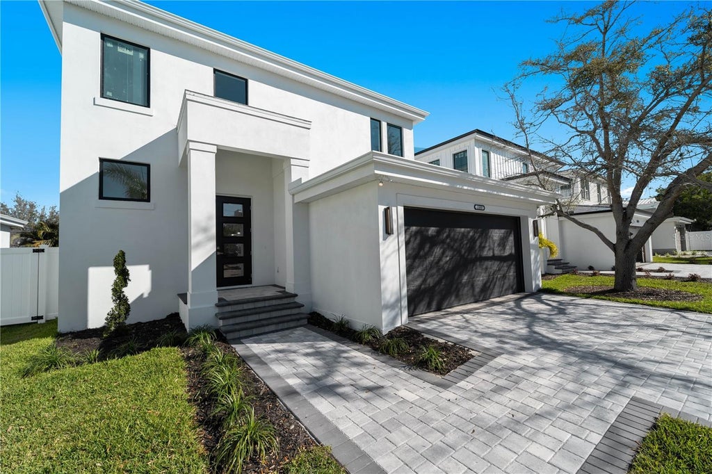 2355 Bahia Vista St, SARASOTA