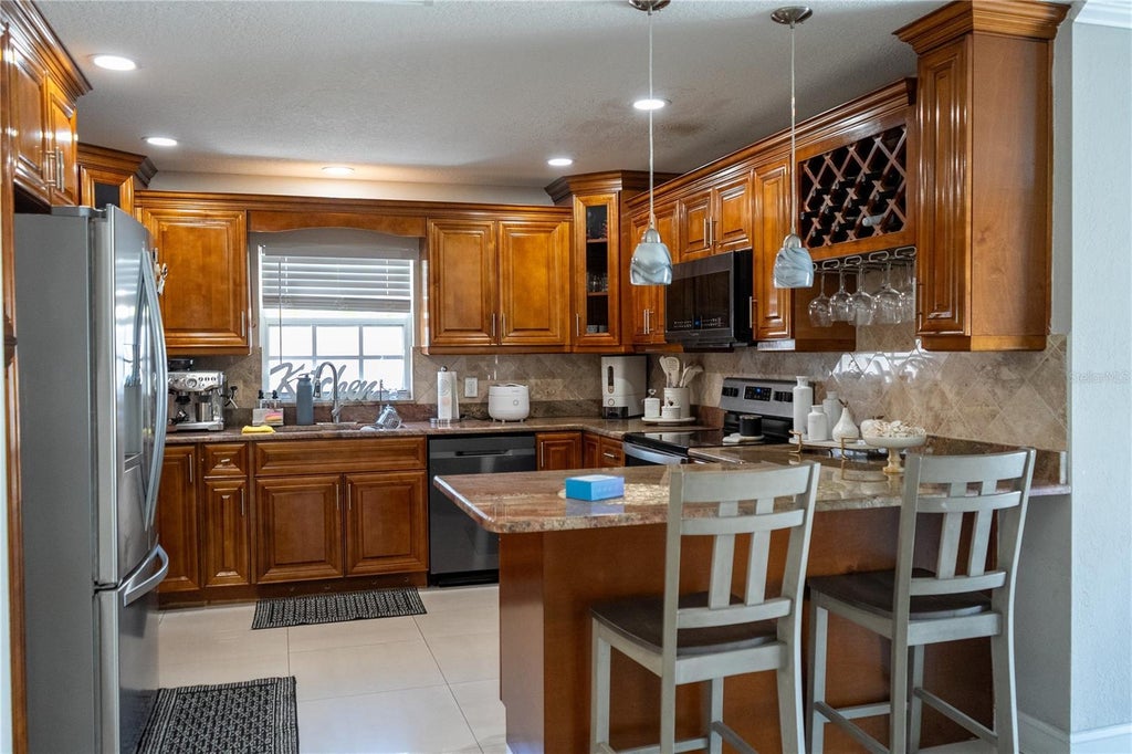 2107 West Burke Street, TAMPA Property Listing MLS® TB8314310