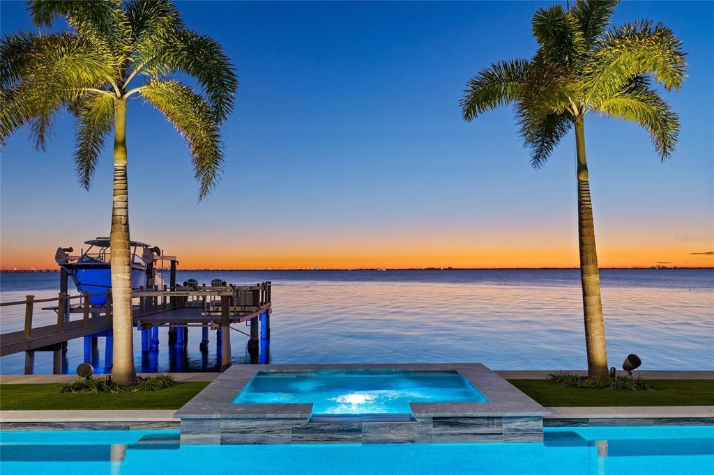 5128 West Longfellow Avenue, TAMPA