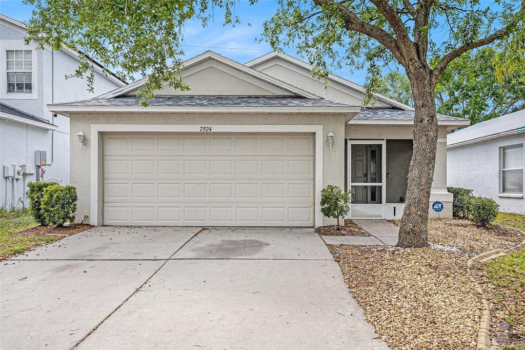 7924 Carriage Pointe Drive, GIBSONTON