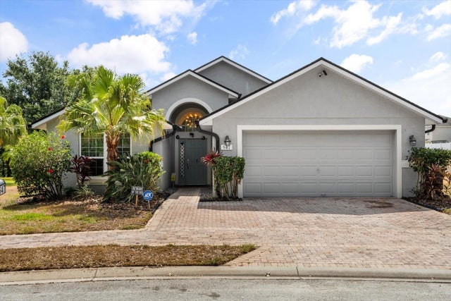 547 Windsor Place, DAVENPORT