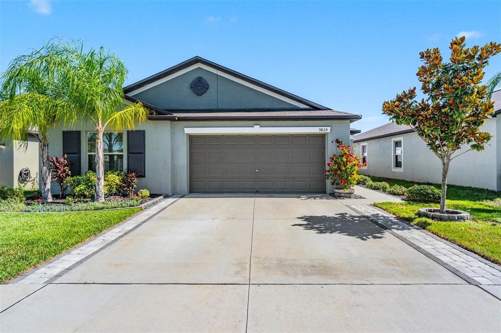 9839 Lemon Drop Loop, SUN CITY CENTER