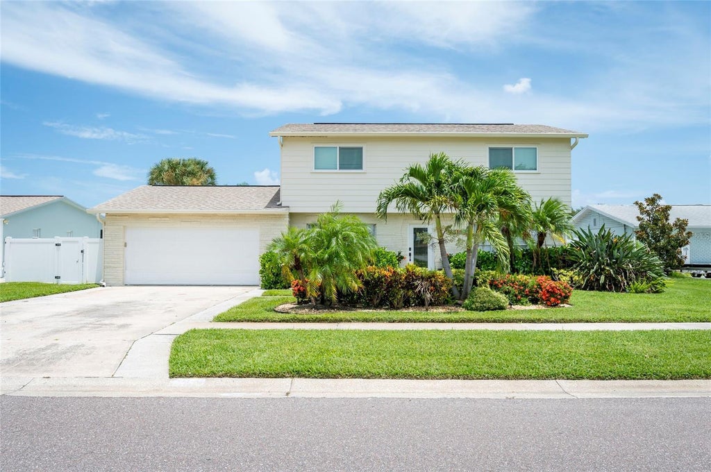8425 Flagstone Drive, TAMPA
