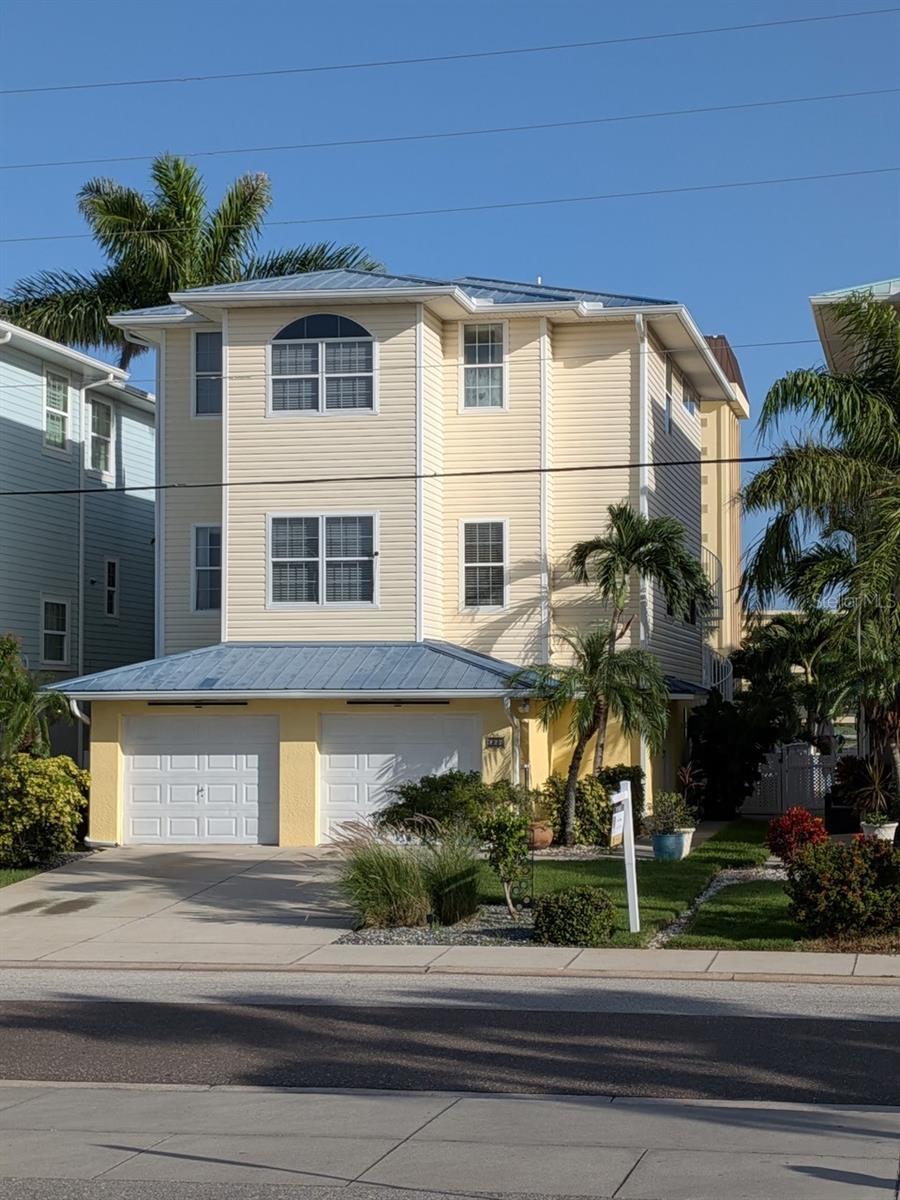 668 American Legion Drive, MADEIRA BEACH