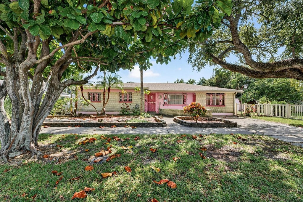 2421 Stuart St, TAMPA