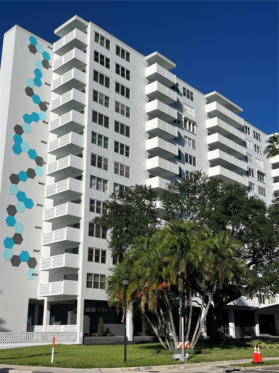 2401 Bayshore Boulevard 302, TAMPA