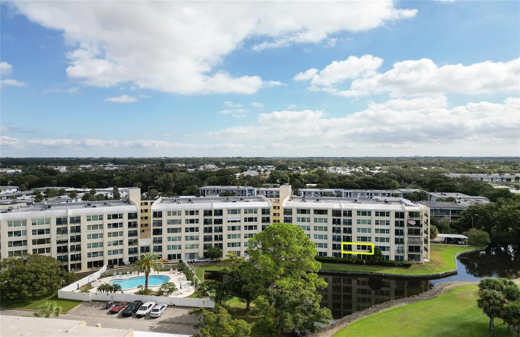 225 Country Club Drive 1209, LARGO