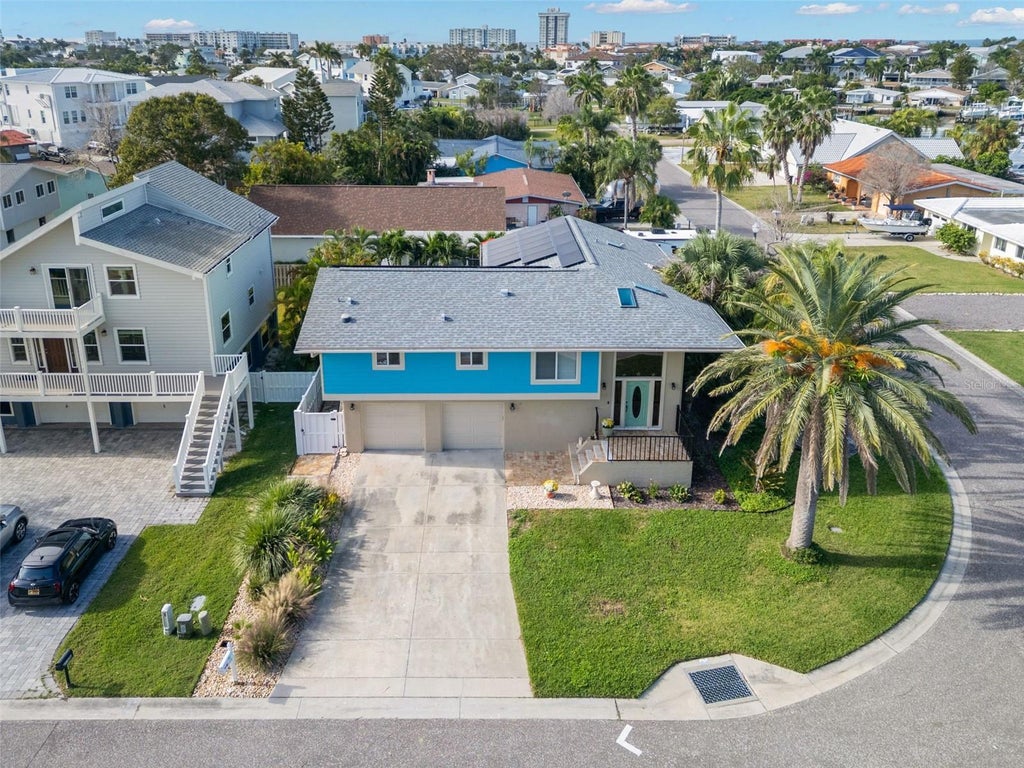 17608 Sterling Terrace, REDINGTON SHORES