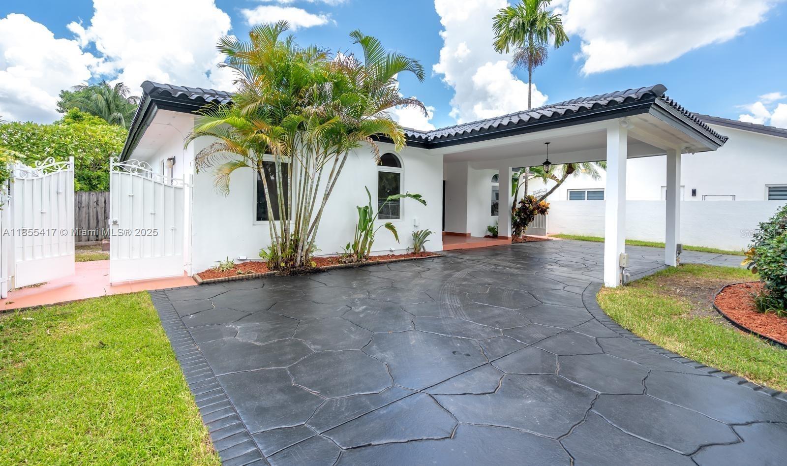 Photo of Listing #TB8449607