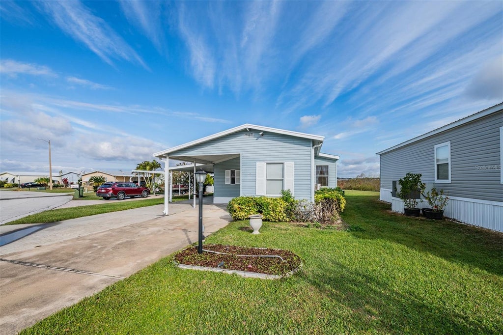 6827 South Lake Henry Drive Ne, WINTER HAVEN