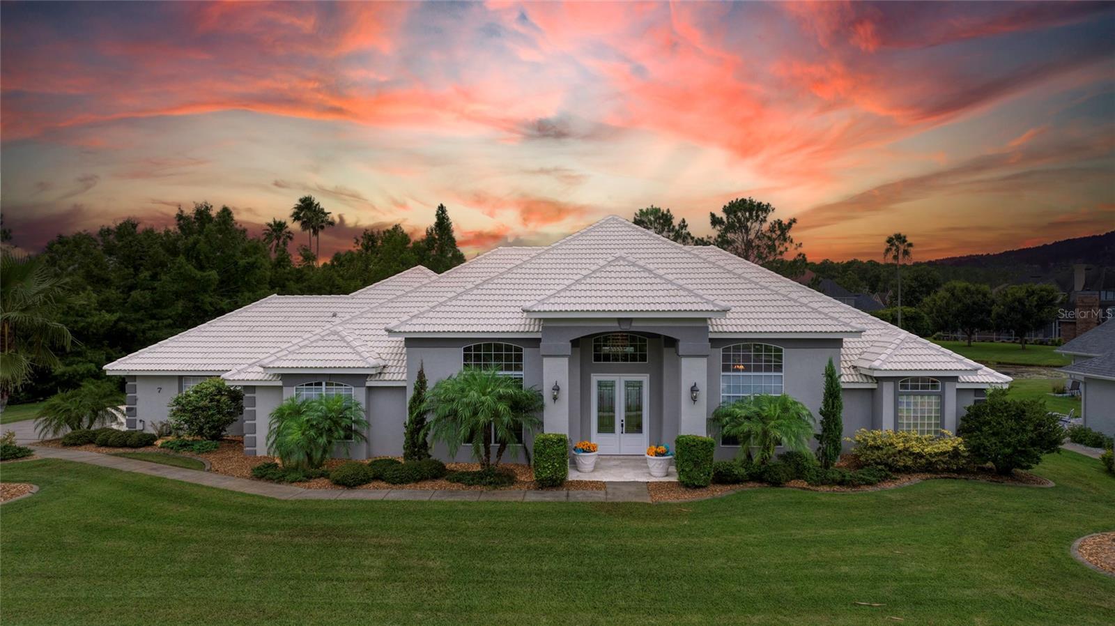 Photo of Listing #V4944233