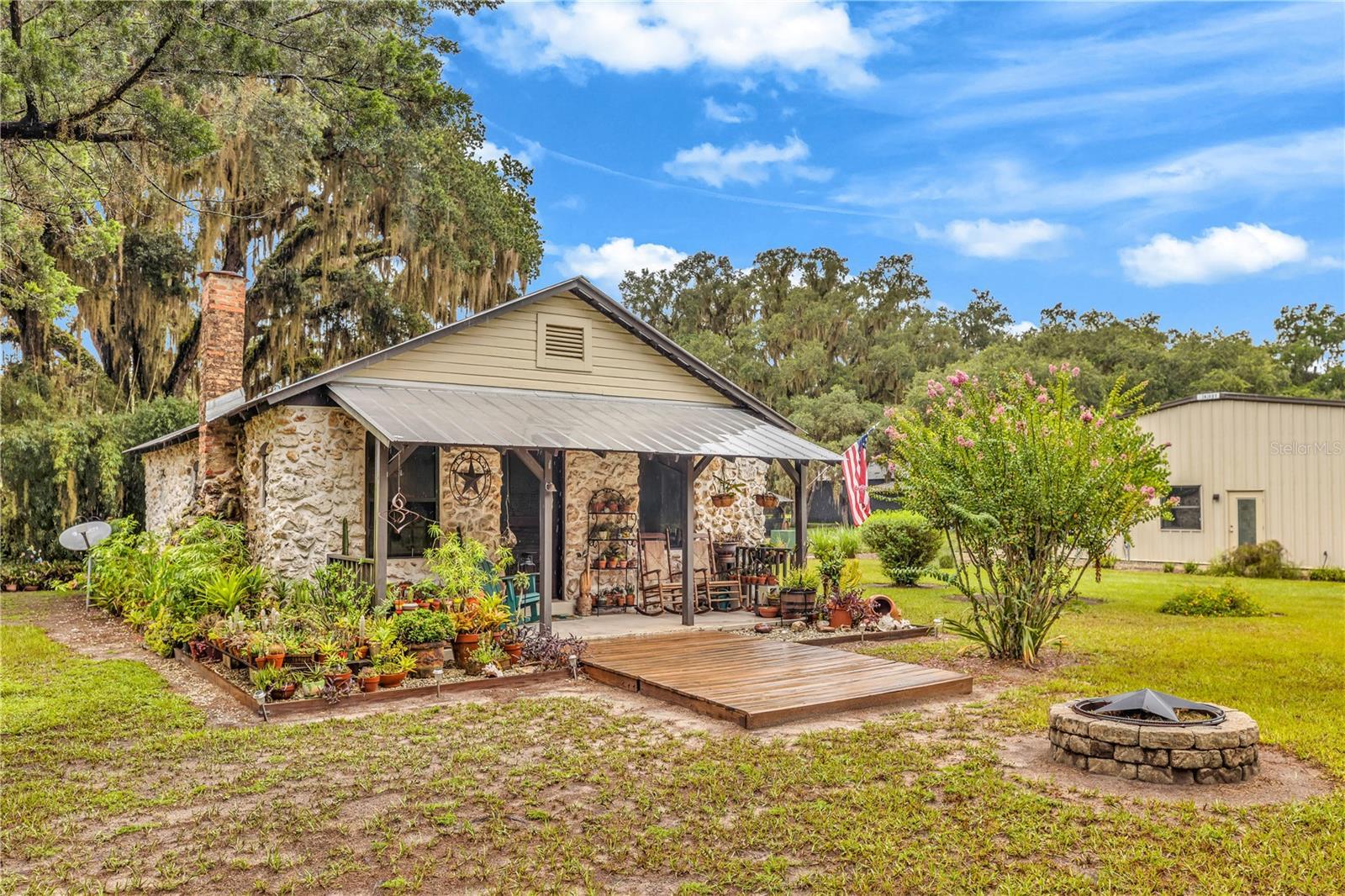 Photo of Listing #V4944598