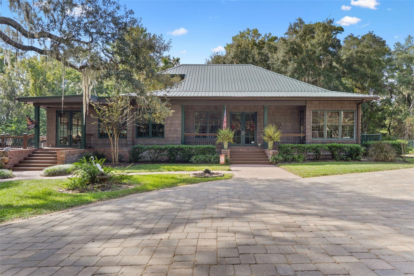 Photo of Listing #V4945035