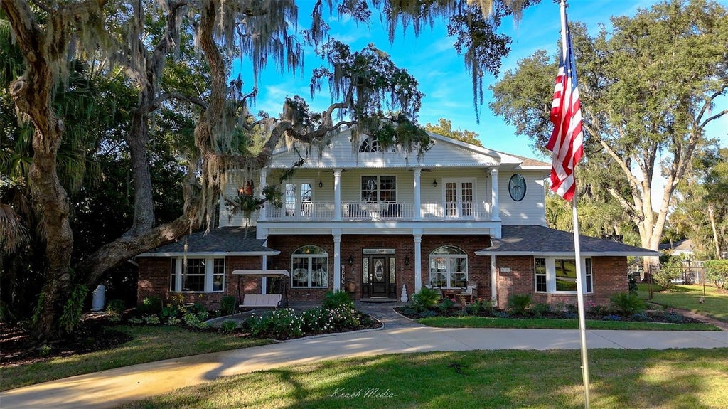 150 Lake Winnemissett Drive, DELAND